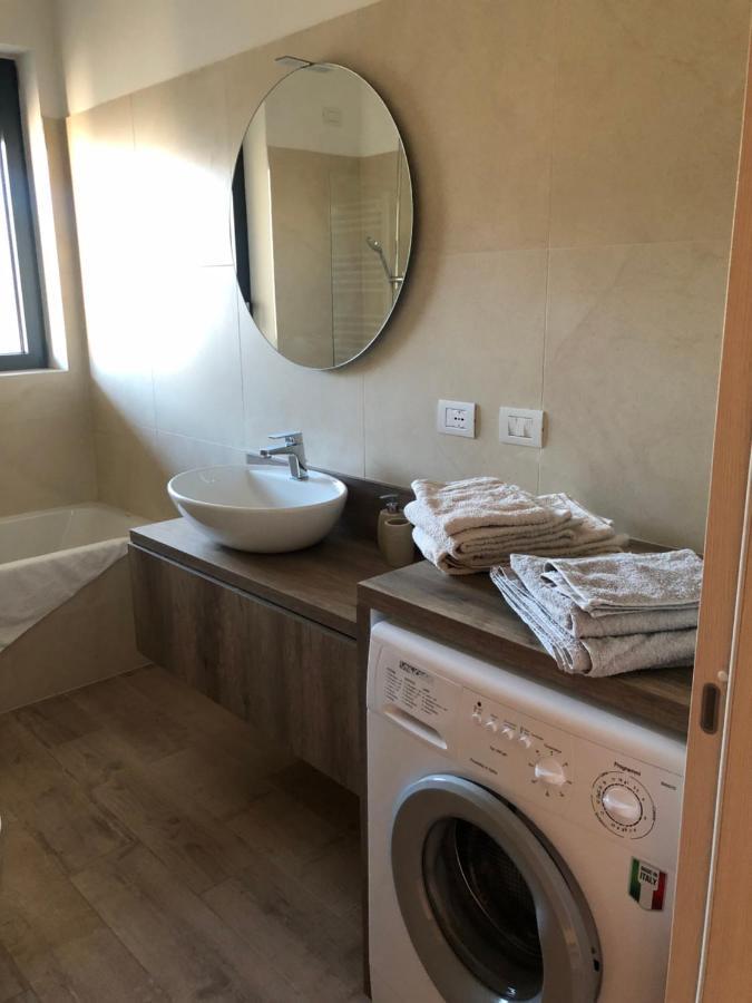 Loft With Terrace In Uptown Milan Near Rho Fiera Appartamento Pero Esterno foto